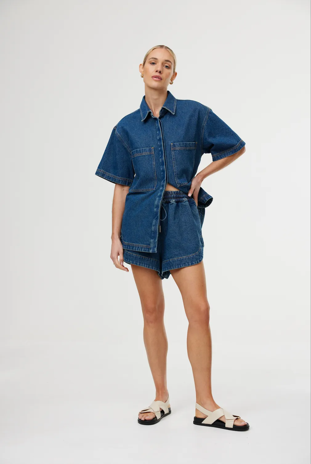 KINNEY Freya Short DARK DENIM