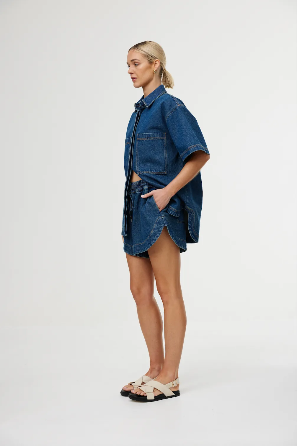 KINNEY Freya Short DARK DENIM