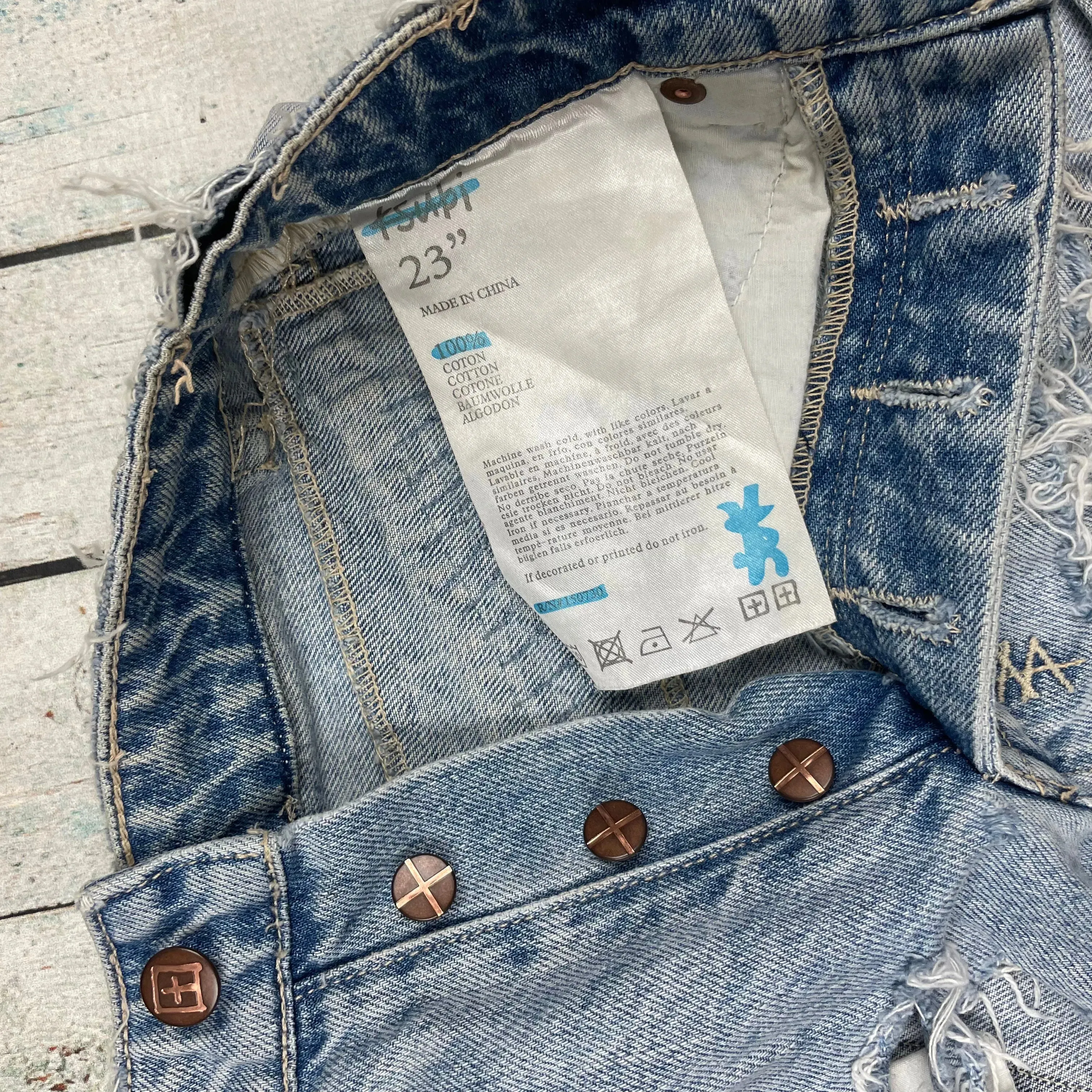 Tsubi  'Boyfriend Ripped Up' Distressed Denim Shorts  - Size 23