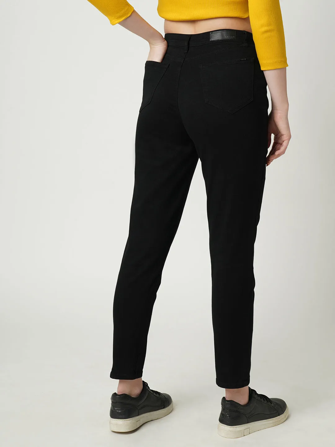 Women High-Rise Slim Straight Fit Jeans